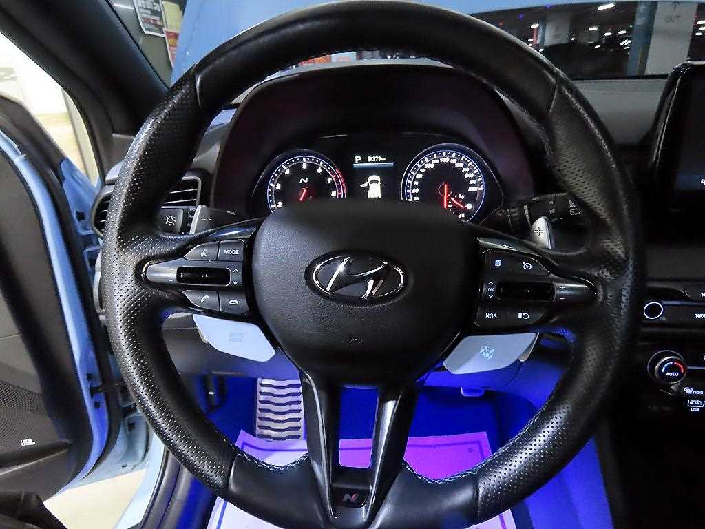 HYUNDAI Veloster - Vista 8