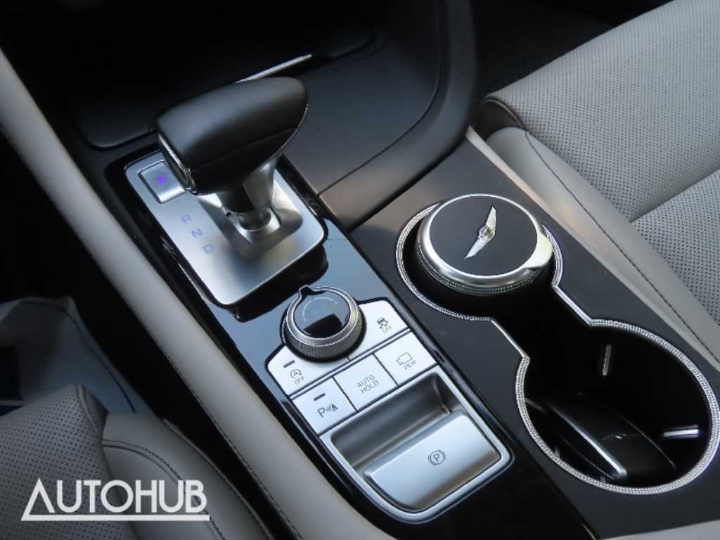 Genesis G70 - Vista 7