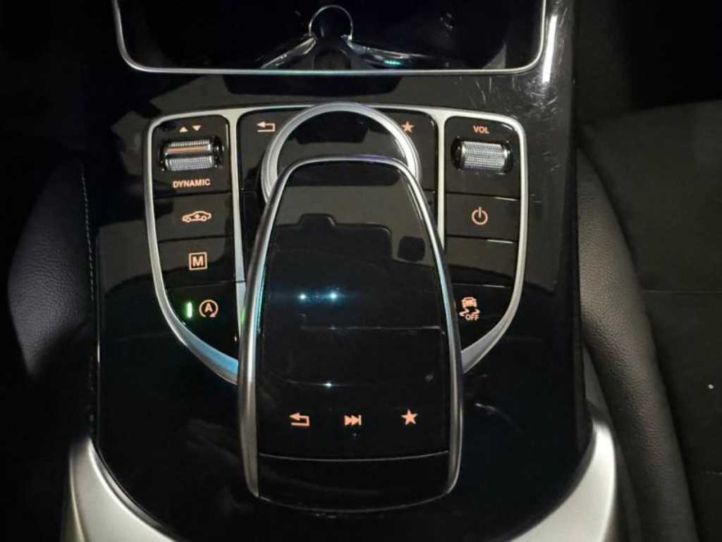 Mercedes Benz GLC Class - Vista 12