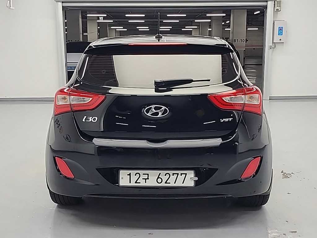 HYUNDAI i30 - Vista 3