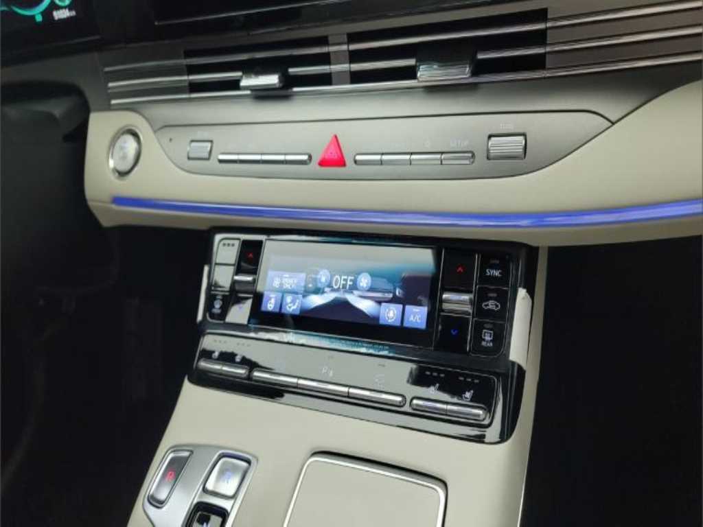 HYUNDAI Grandeur - Vista 12