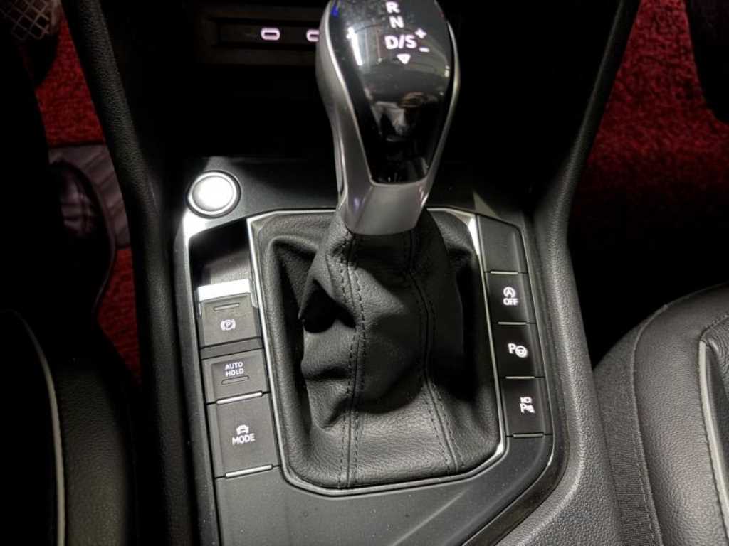 Volkswagen Tiguan 2021 Gris - Importación desde Corea - HF Imports Iquique - Foto 19
