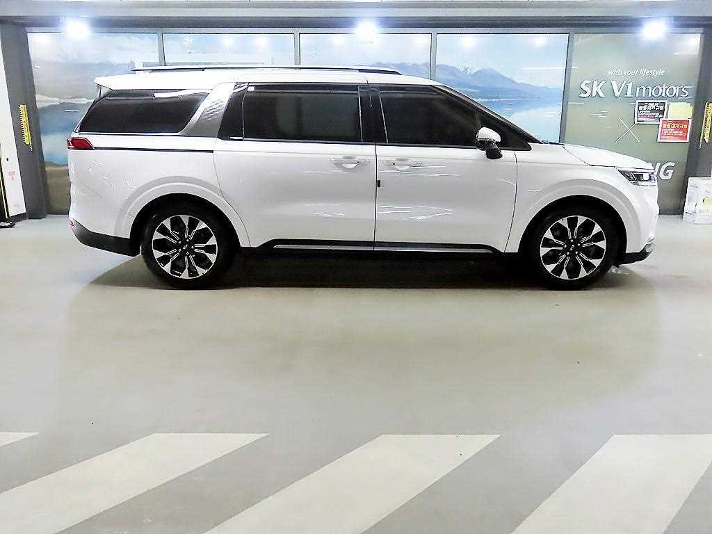KIA Carnival - Vista 3