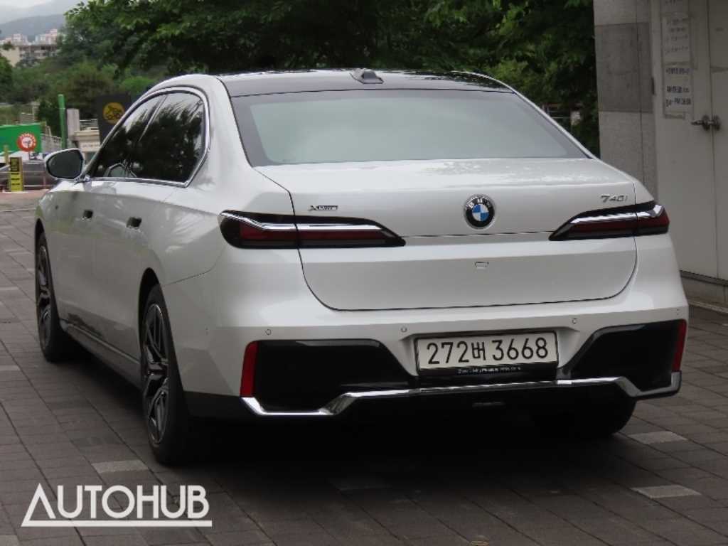 BMW 7 Series - Vista 4