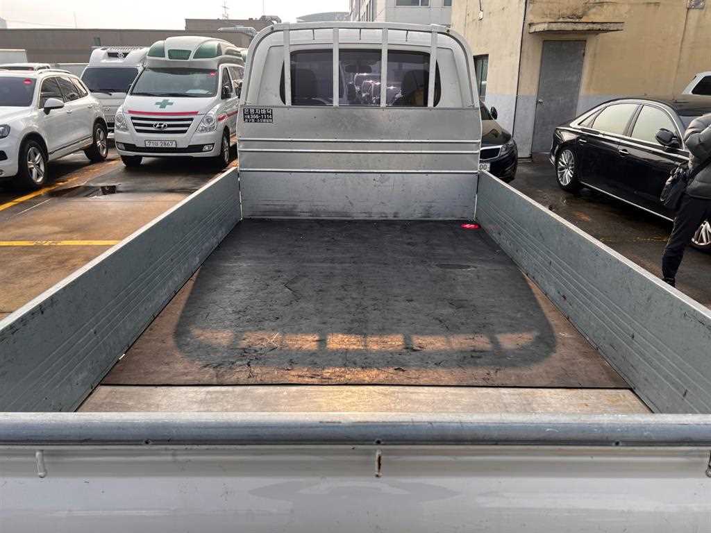 Small Truck Cargo (small) - Vista 7