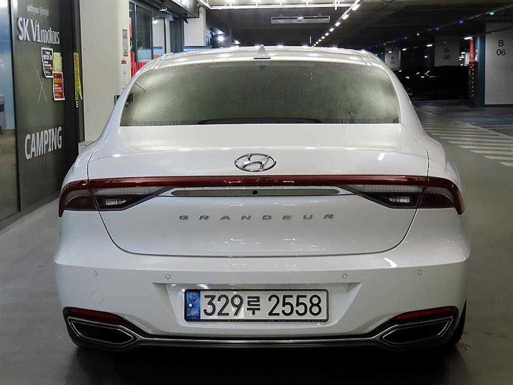 HYUNDAI Grandeur - Vista 6