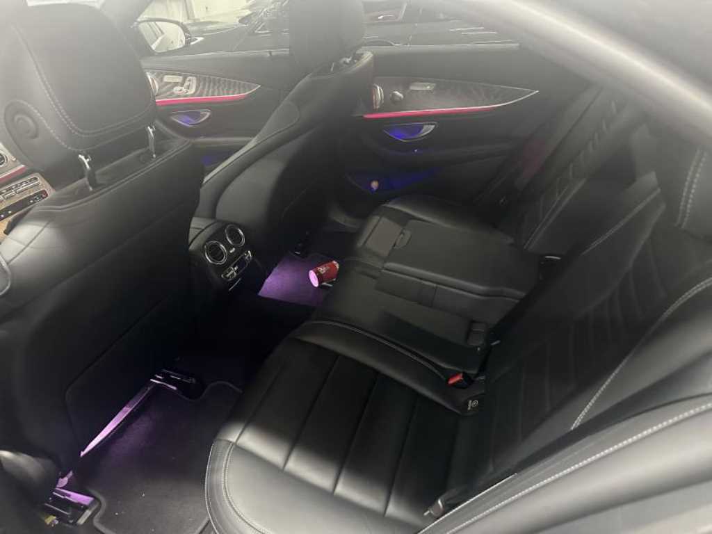 Mercedes Benz E class - Vista 10