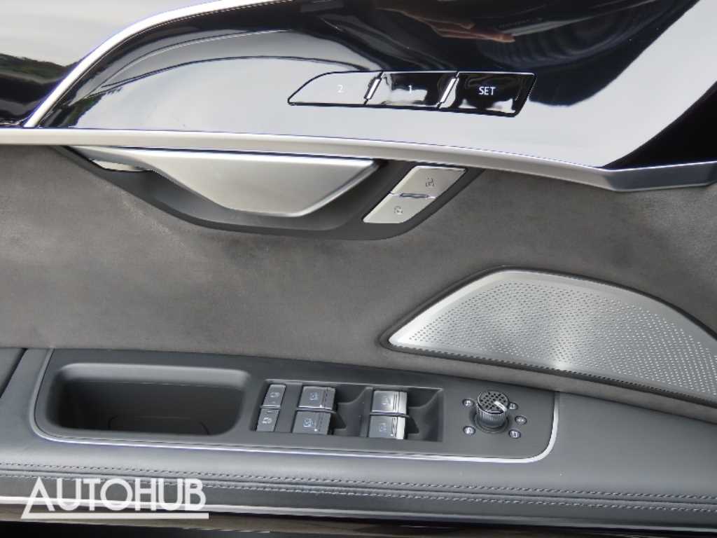 Audi A8 - Vista 12