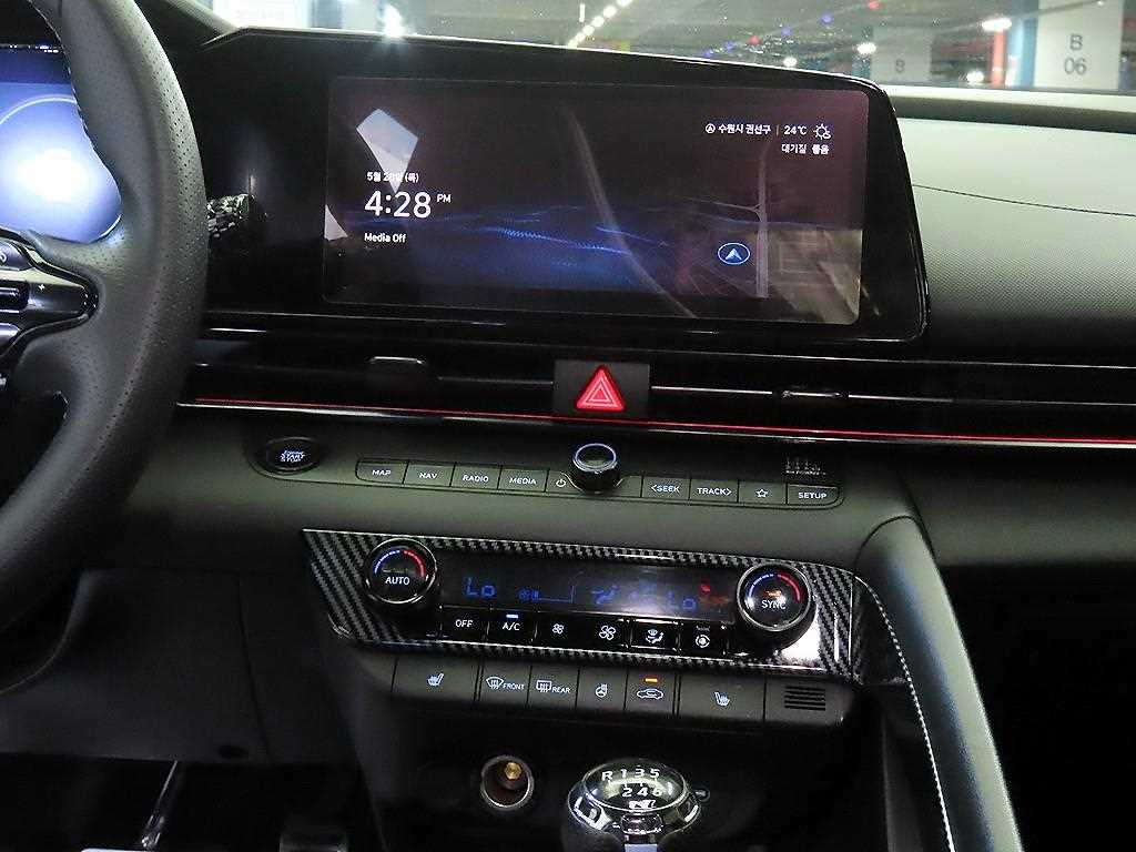 HYUNDAI Avante - Vista 11