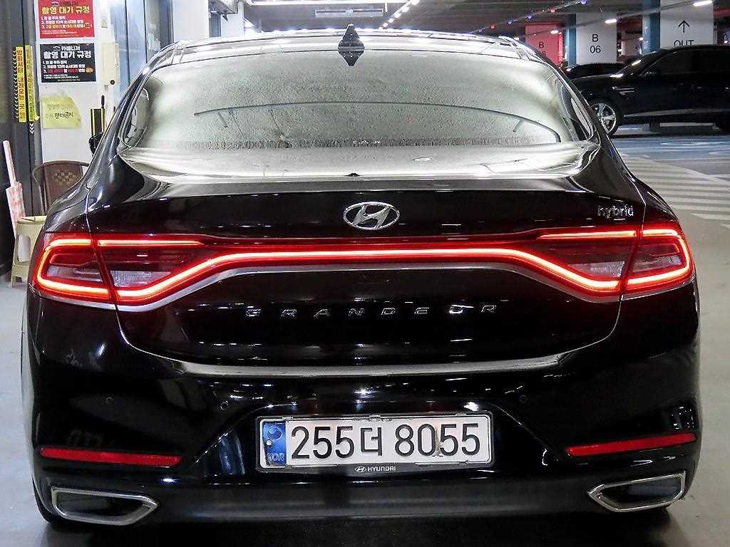 HYUNDAI Grandeur - Vista 5
