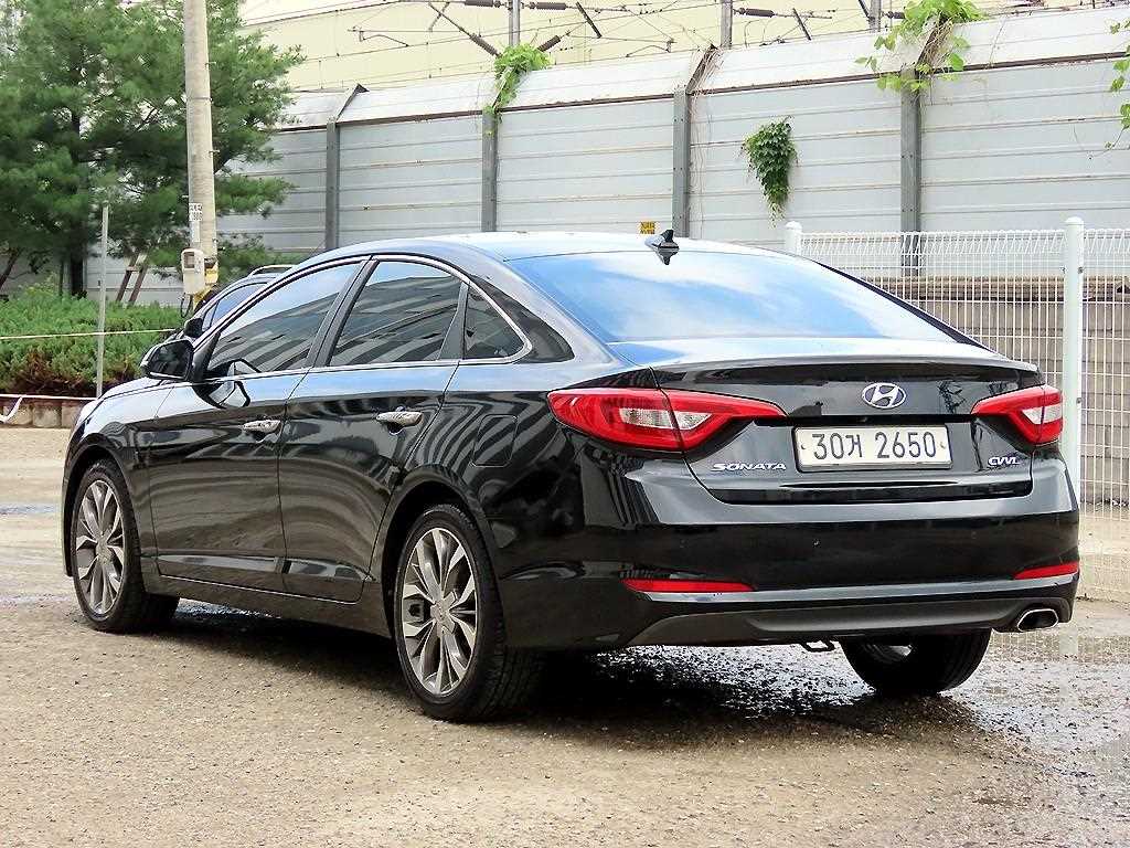 HYUNDAI Sonata - Vista 3