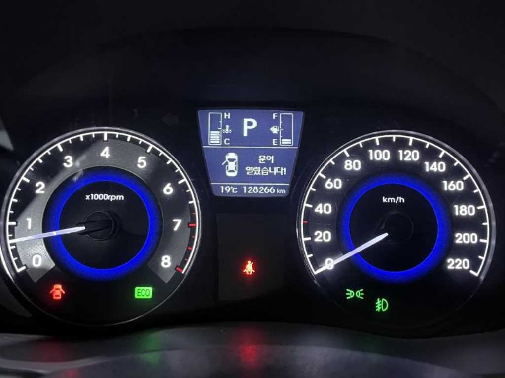 HYUNDAI Accent 2016 Blanco - Importación desde Corea - HF Imports Iquique - Foto 15