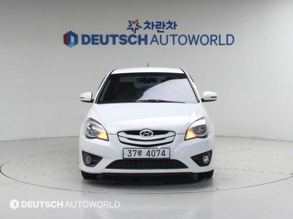 HYUNDAI Verna - Vista 3