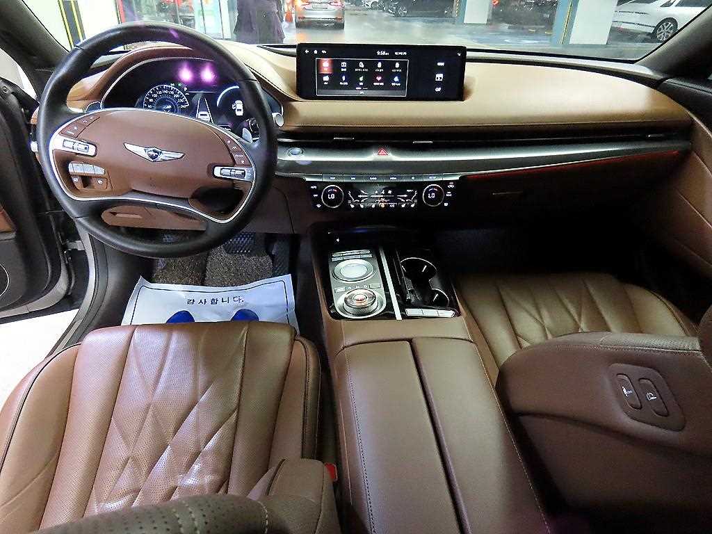 Genesis G80 - Vista 10