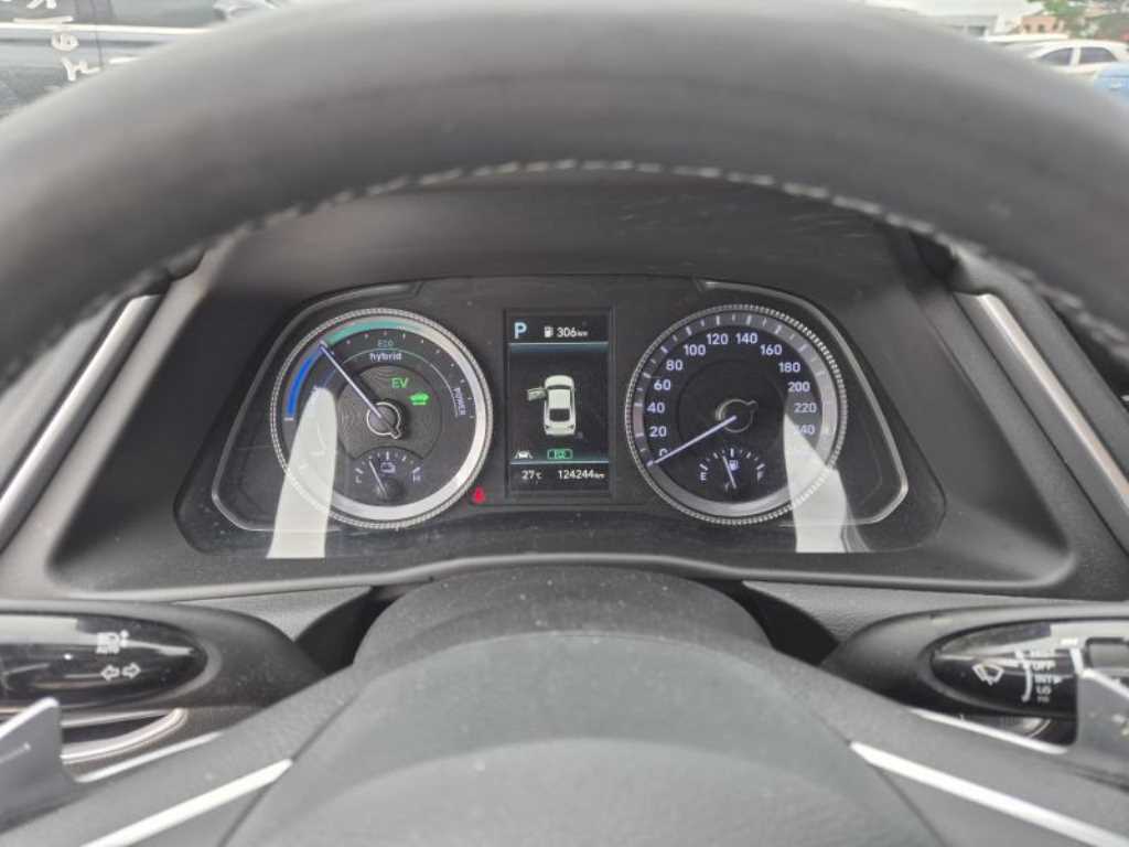 HYUNDAI Sonata - Vista 9