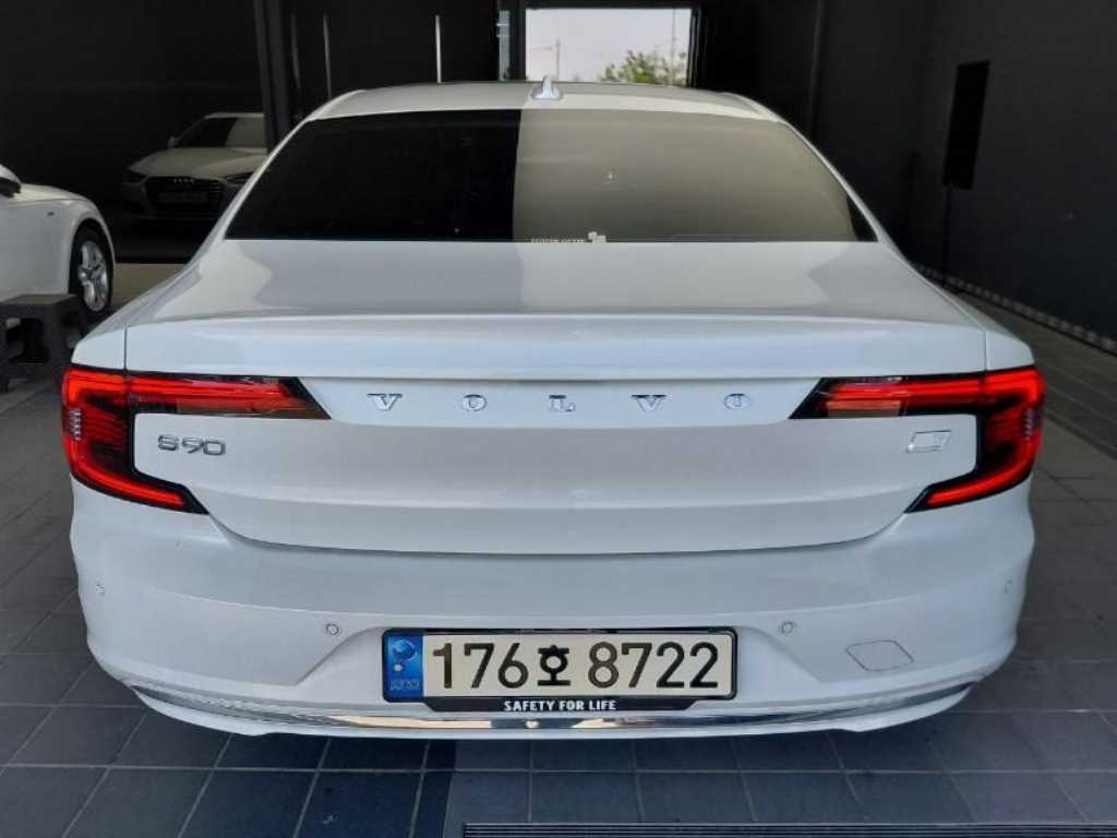 Volvo S90 - Vista 3