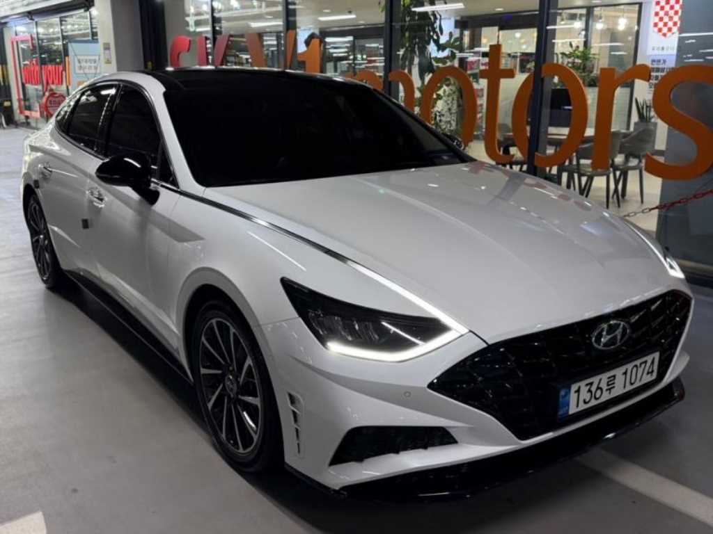 HYUNDAI Sonata - Vista 2