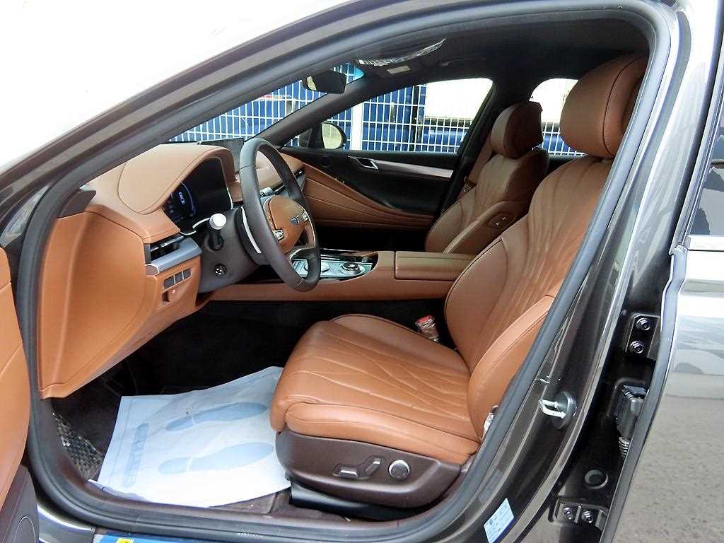 Genesis G80 - Vista 5