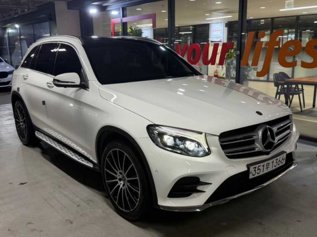Mercedes Benz GLC Class - Vista 2