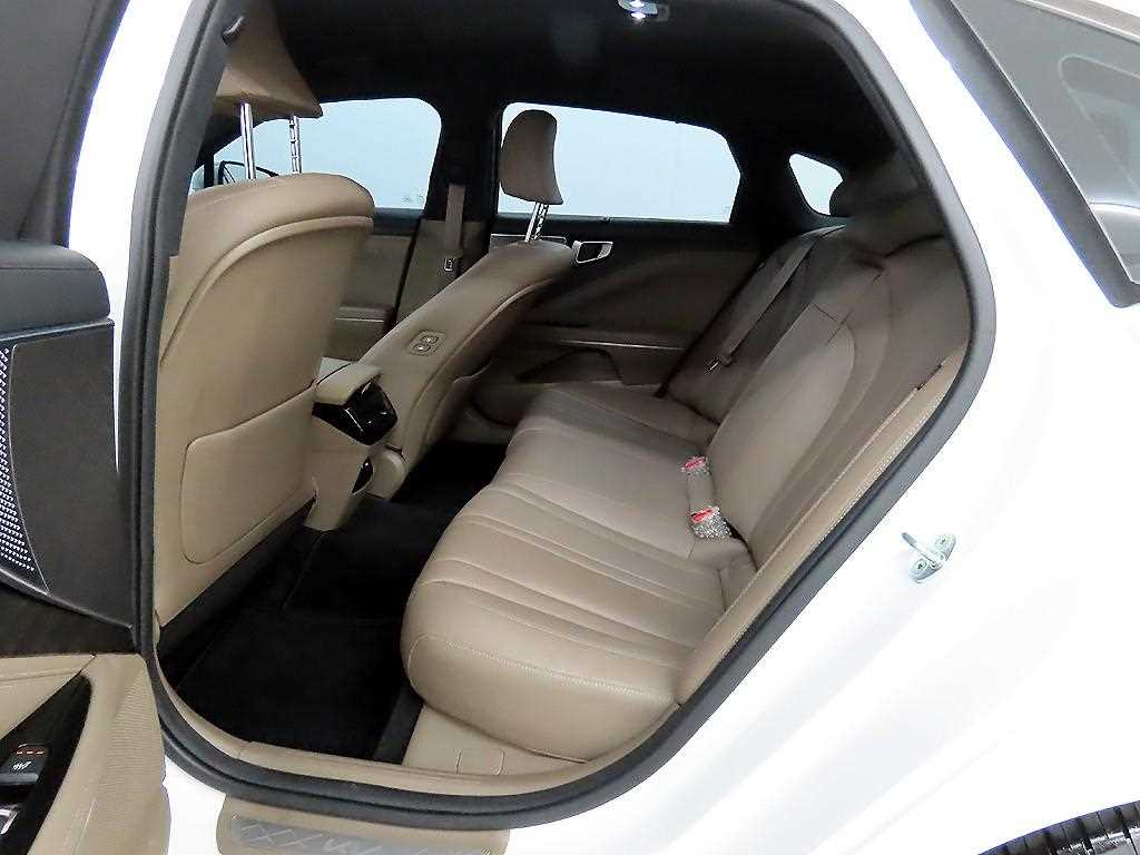 KIA K8 - Vista 6