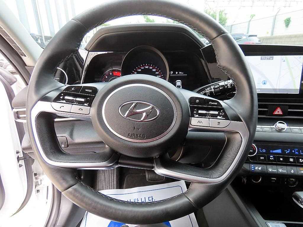 HYUNDAI Avante - Vista 8