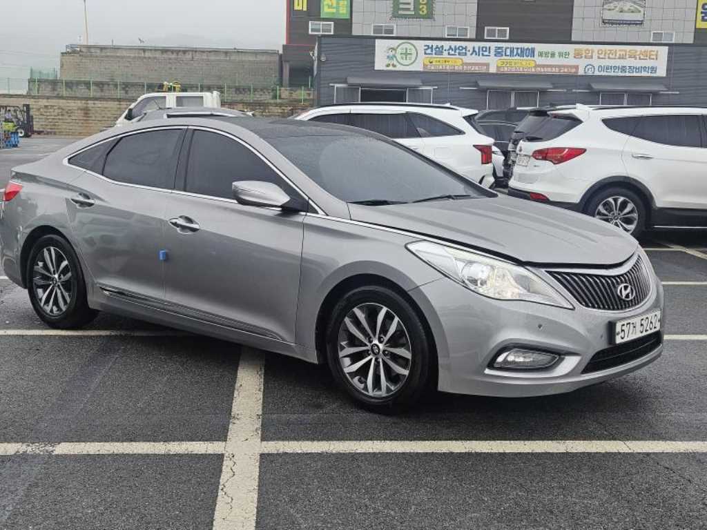 HYUNDAI Grandeur - Vista 3