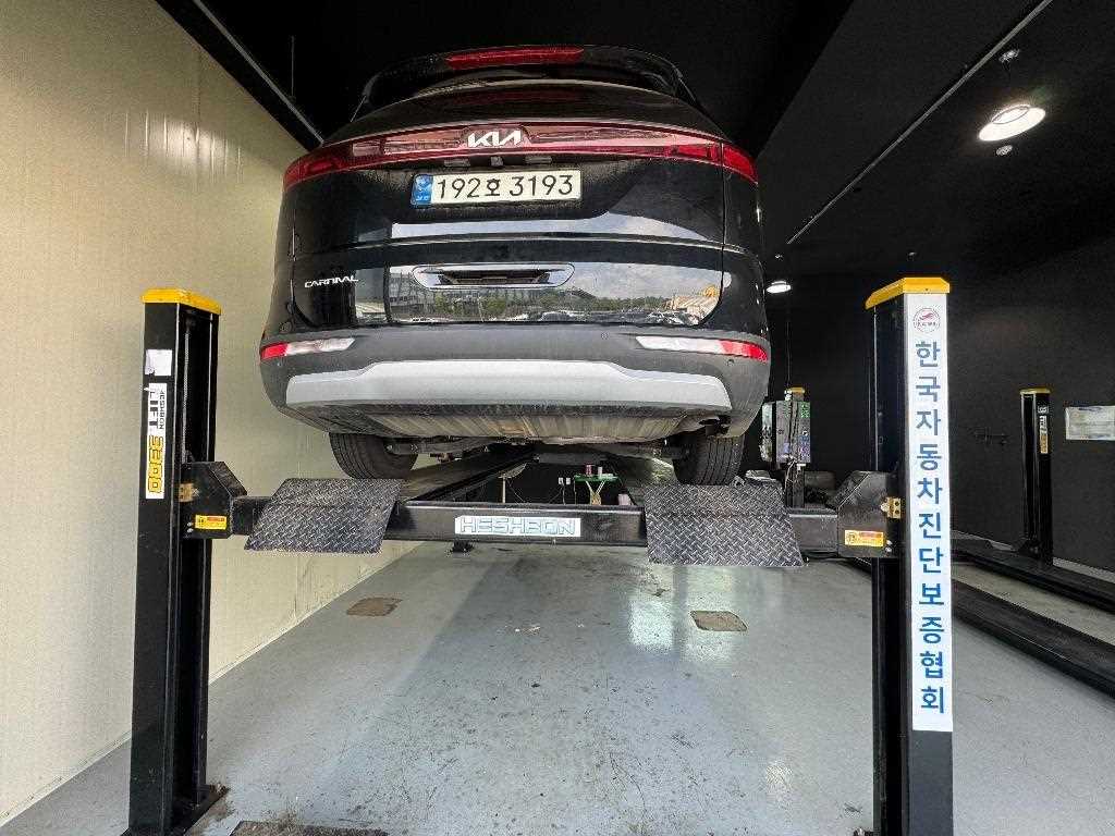 KIA Carnival - Vista 2