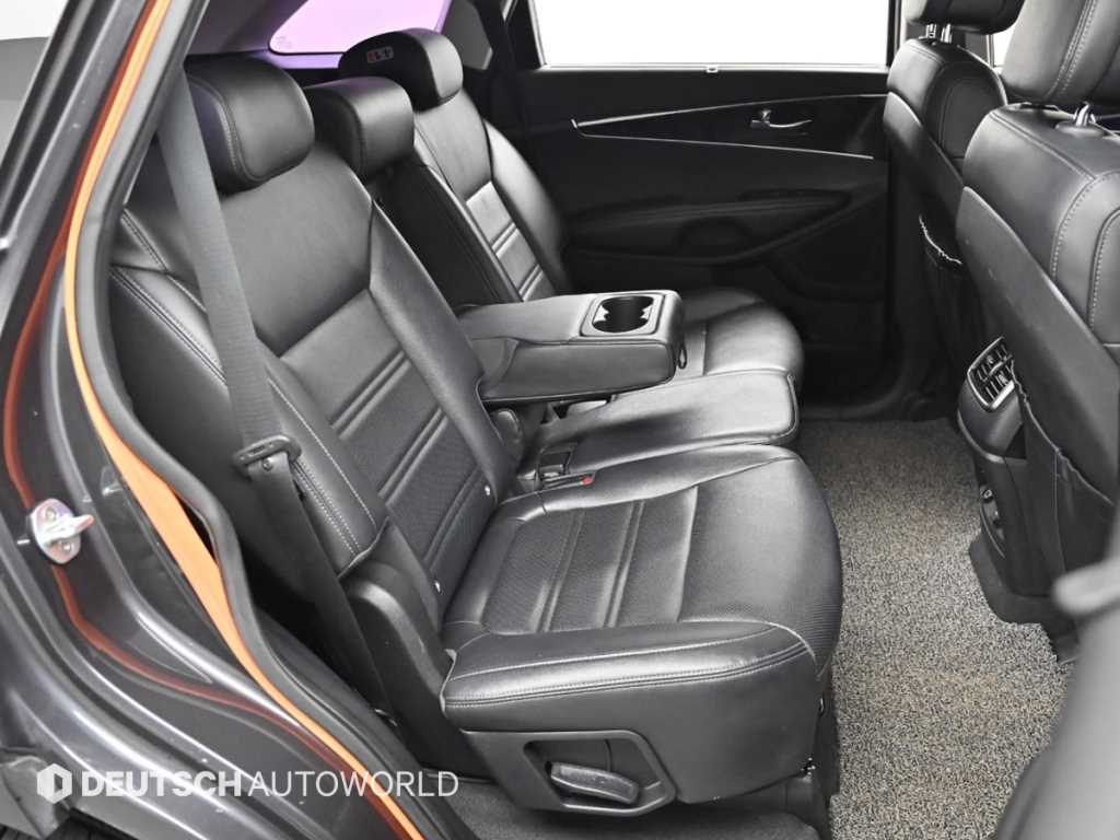 KIA Sorento - Vista 12