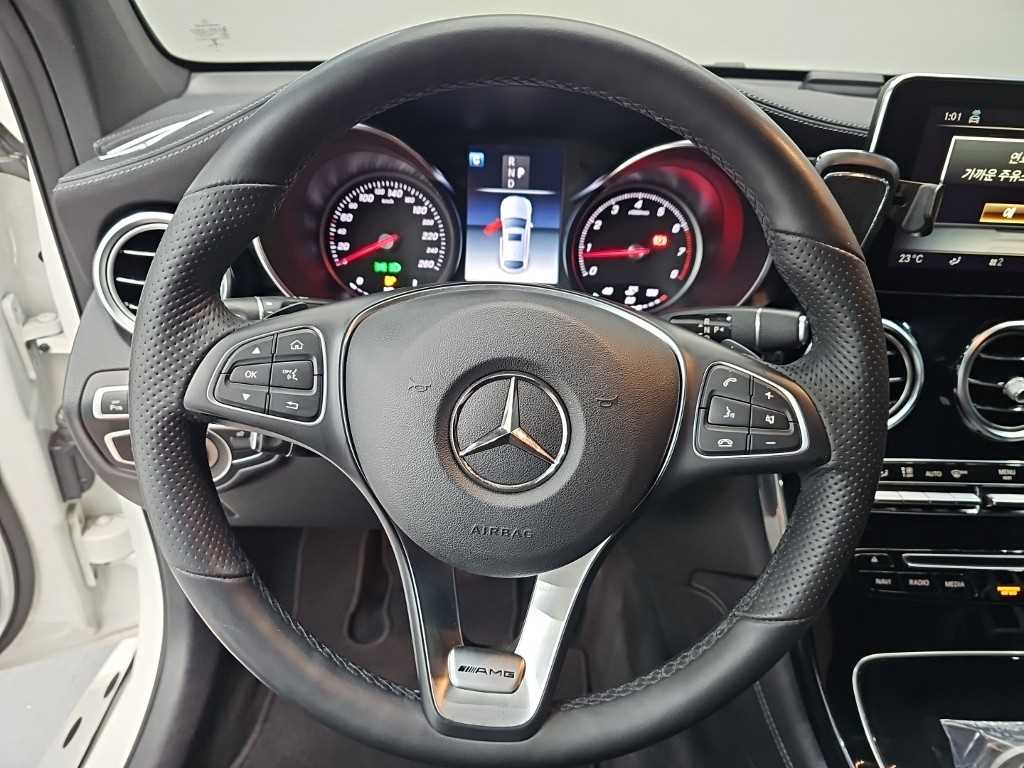 Mercedes Benz GLC Class - Vista 9