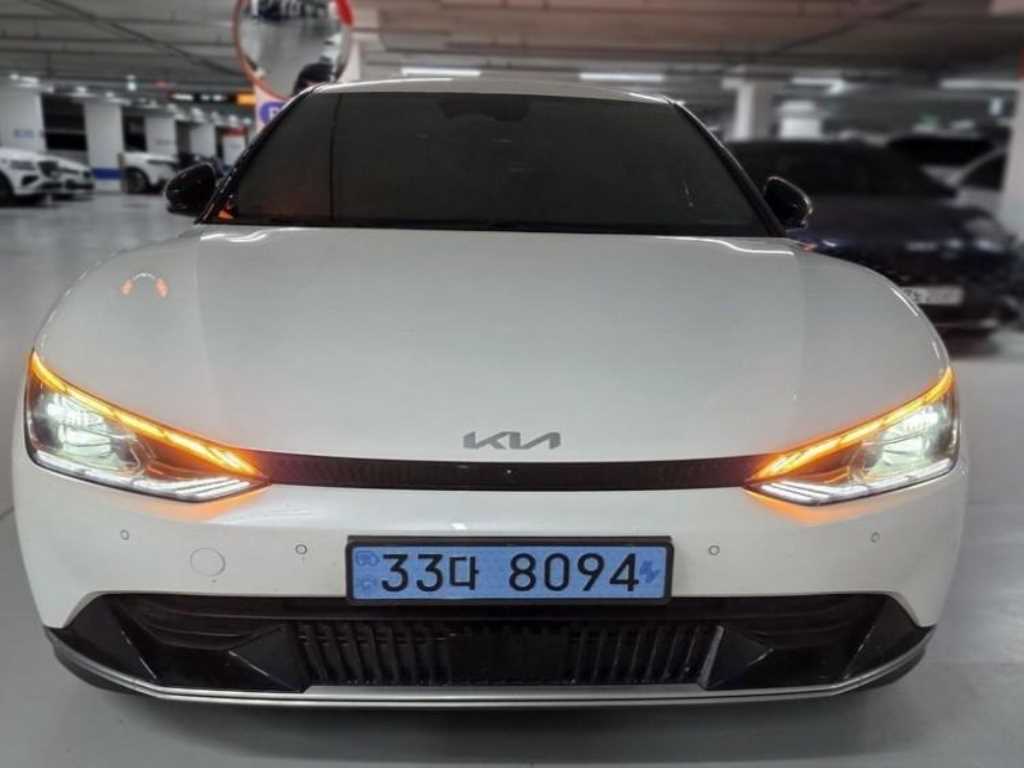 KIA EV6 2022 Blanco - Importación desde Corea - HF Imports Iquique - Foto 1