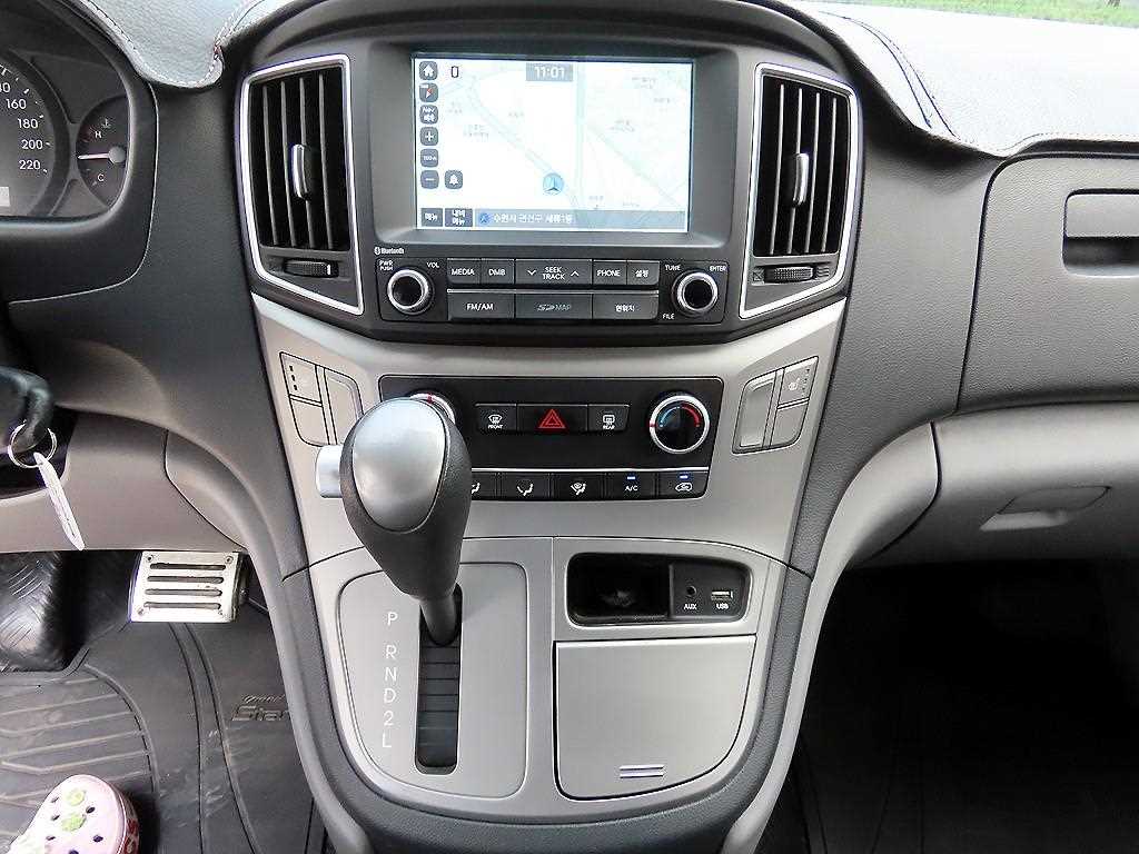 HYUNDAI Starex 2017 Negro - Importación desde Corea - HF Imports Iquique - Foto 13