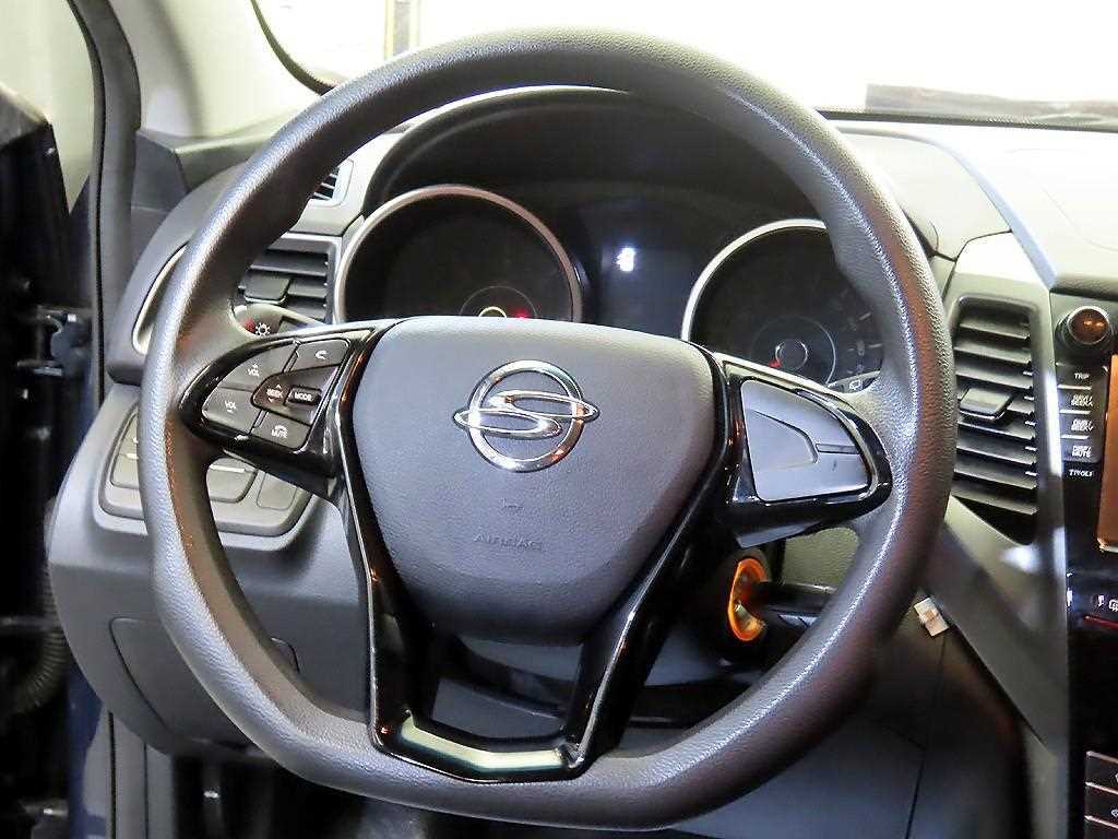 Ssangyong Tivoli - Vista 8