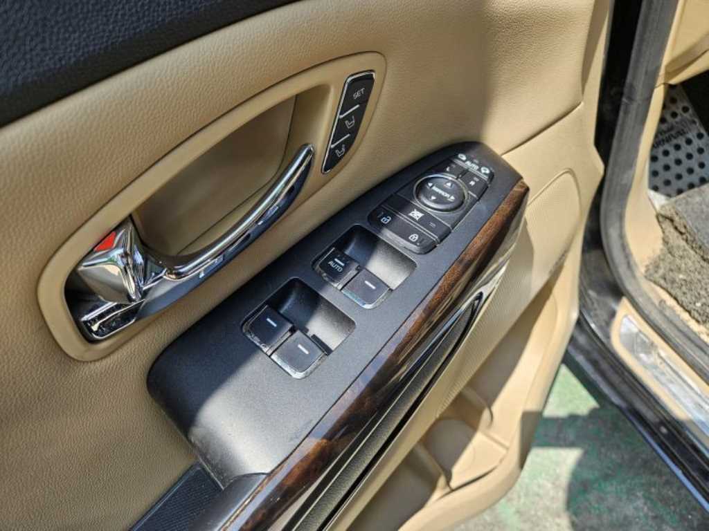 KIA Carnival - Vista 6