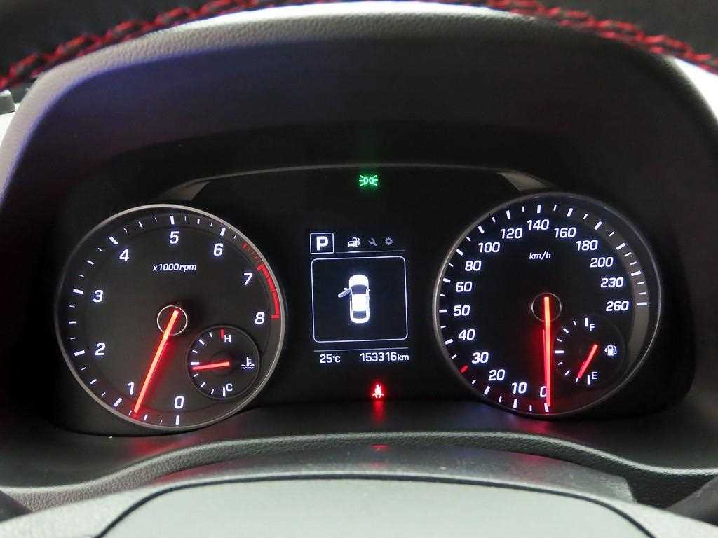 HYUNDAI Avante - Vista 6