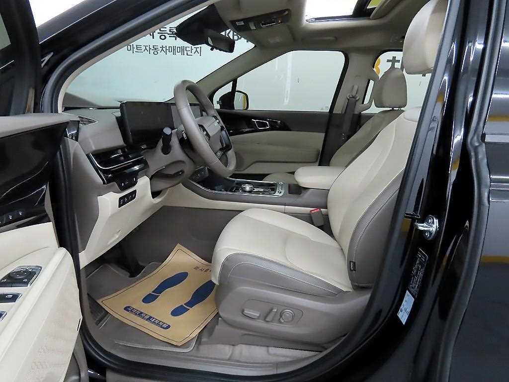 KIA Carnival - Vista 5