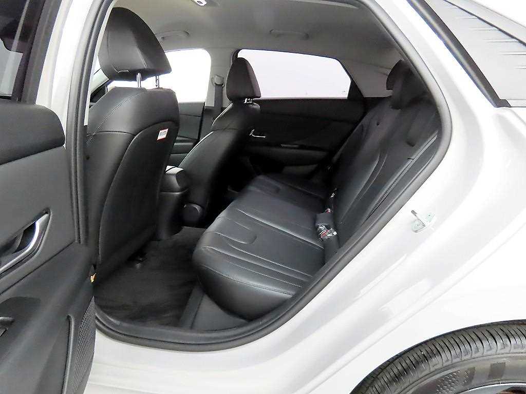 HYUNDAI Avante - Vista 6