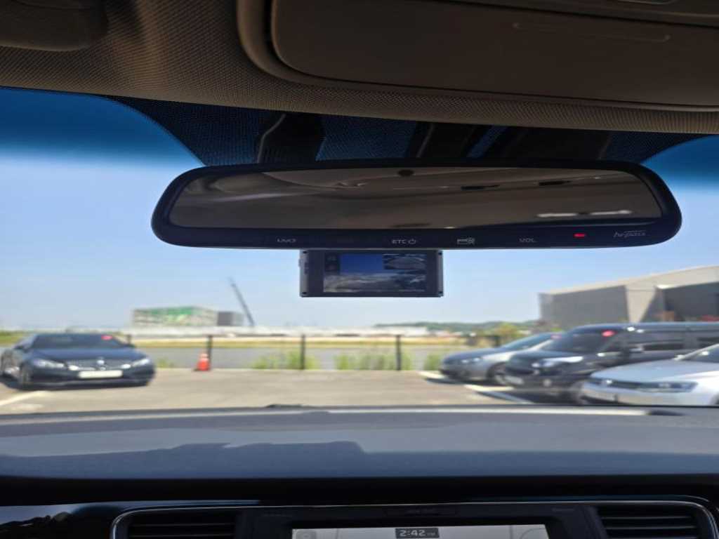 KIA Carnival - Vista 8