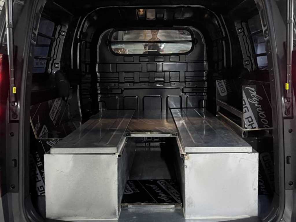 HYUNDAI Staria - Vista 6