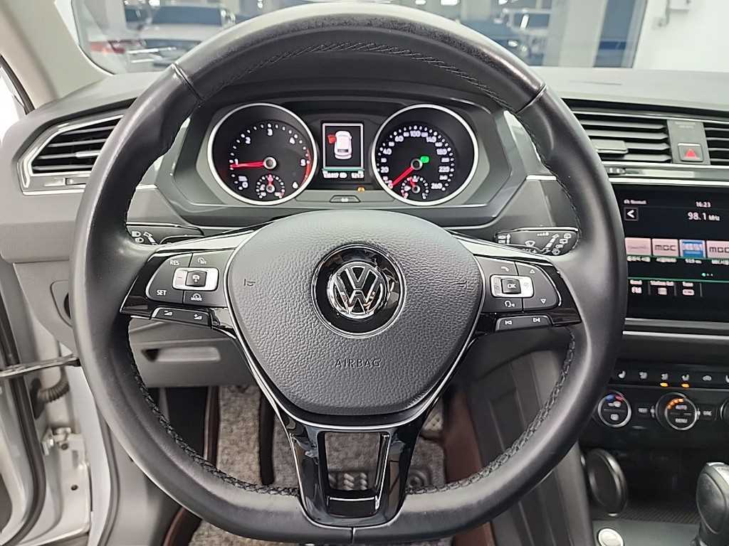 Volkswagen Tiguan - Vista 9