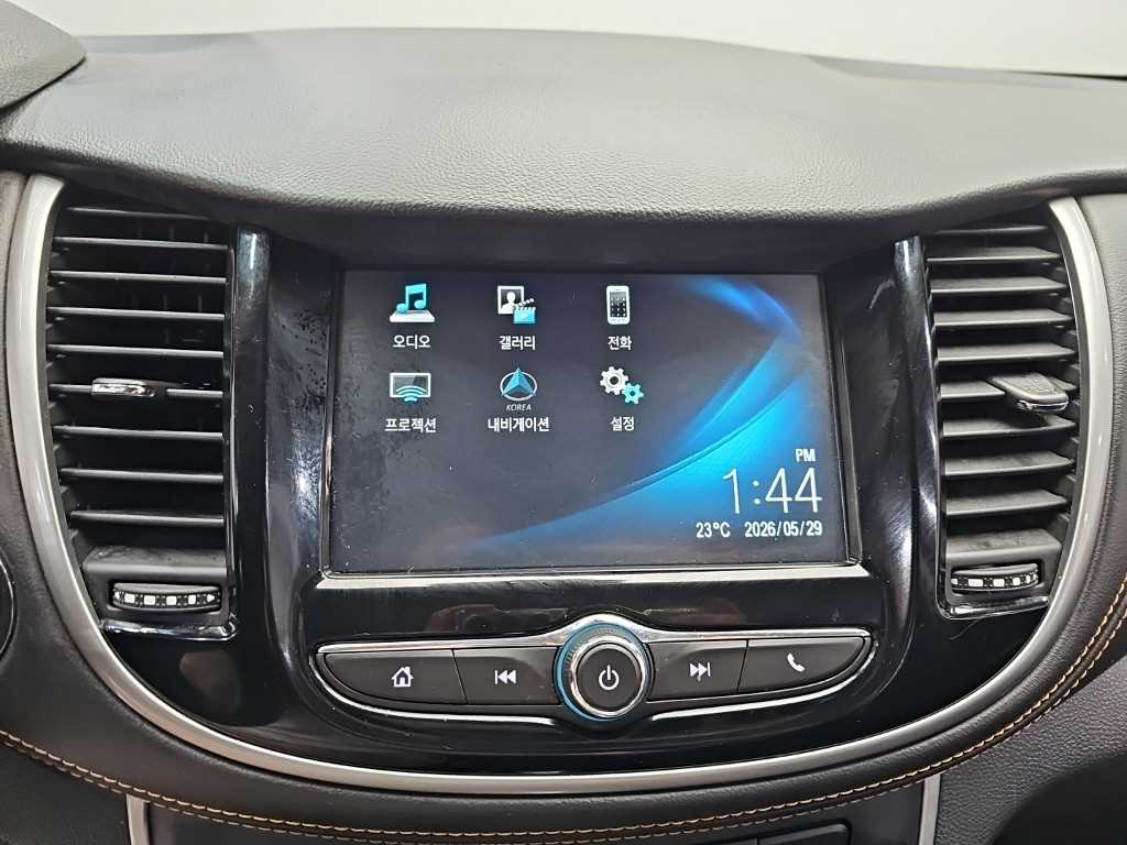 Chevrolet Trax 2018 Gris - Importación desde Corea - HF Imports Iquique - Foto 13