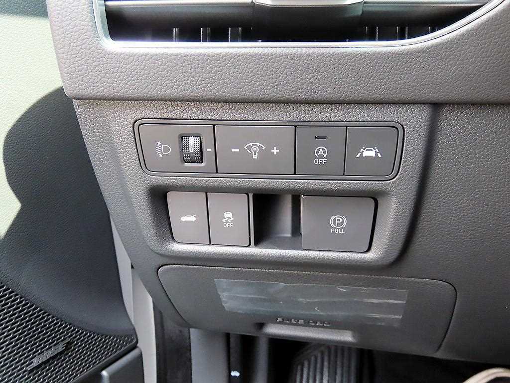 HYUNDAI Sonata - Vista 12