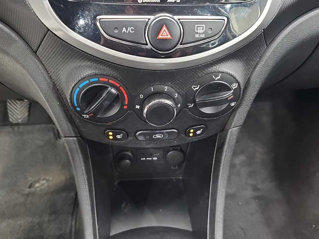 HYUNDAI Accent 2011 Gris - Importación desde Corea - HF Imports Iquique - Foto 13