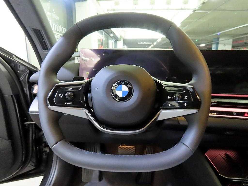 BMW 5 Series - Vista 8