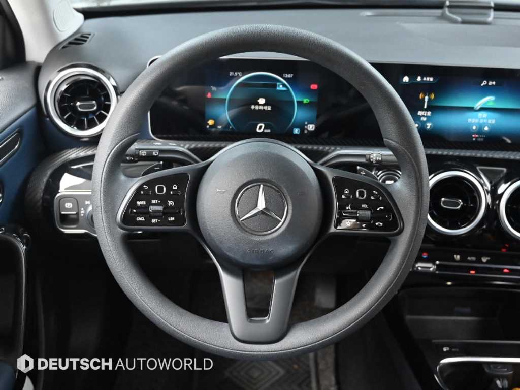Mercedes Benz A Class 2019 Gris - Importación desde Corea - HF Imports Iquique - Foto 13