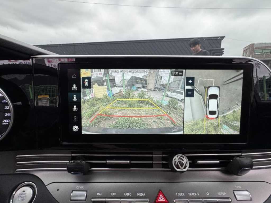 HYUNDAI Grandeur - Vista 9