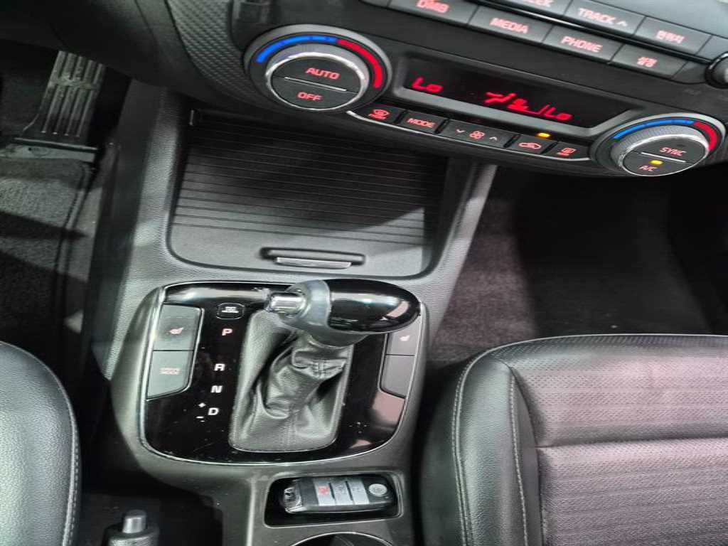 KIA K3 2017 Blanco - Importación desde Corea - HF Imports Iquique - Foto 15