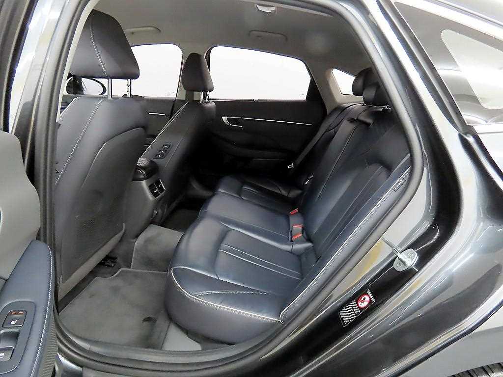 HYUNDAI Sonata - Vista 6