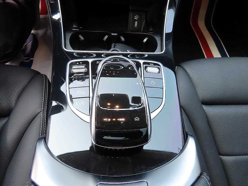 Mercedes Benz C Class 2020 Blanco - Importación desde Corea - HF Imports Iquique - Foto 13