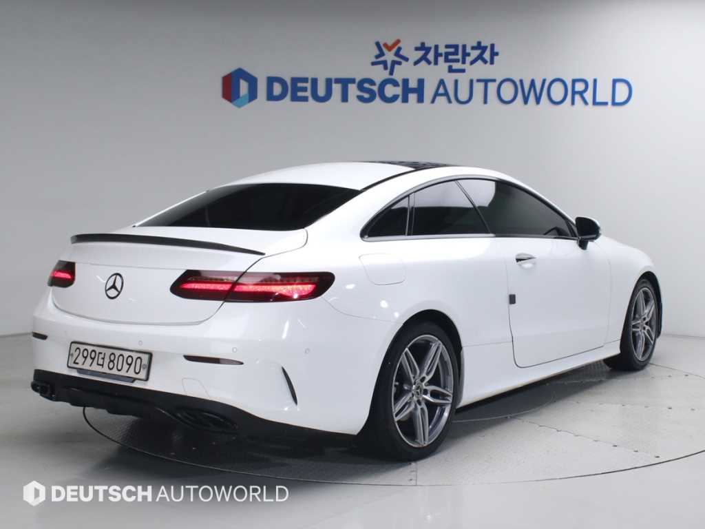 Mercedes Benz E class - Vista 2