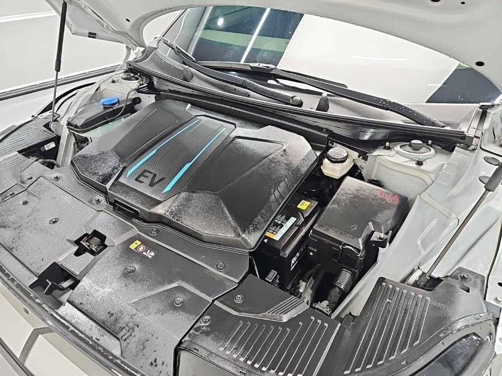 HYUNDAI Ioniq 5 - Vista 5